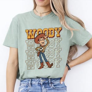 Toy Story Woody PNG, Camiseta Disney Woody, Moletom Toy Story da Disneylândia, Camiseta Disney World Woody, Camiseta Festa Toy Story imagem 5