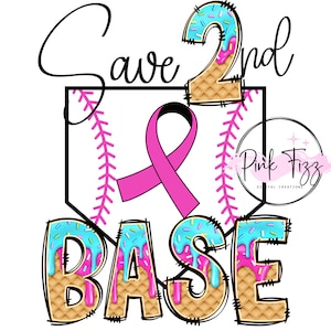 Peut inclure: Graphique numérique avec les mots "Save 2nd Base" dans un design sur le thème du baseball. Le chiffre 2 et les lettres sont conçus pour ressembler à des cornets de crème glacée avec du glaçage bleu et des vermicelles. Un ruban rose est également inclus.