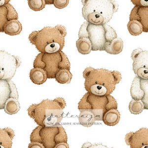 Könnte beinhalten: Nahtloses Muster mit Aquarellillustrationen von Teddybären in Braun- und Weißtönen. Jeder Bär hat einen freundlichen Gesichtsausdruck und sitzt aufrecht. Die Bären sind gleichmäßig auf einem weißen Hintergrund verteilt.