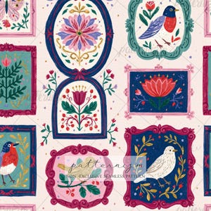 Puede incluir: Un patrón repetitivo con ilustraciones enmarcadas de flores, pájaros y mariposas en un estilo de arte popular. Los marcos son de varias formas y colores, incluyendo azul, rosa y verde azulado, con detalles dorados. El texto "patternizm" es visible.