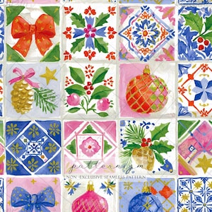Puede incluir: Un patrón sin costuras con una cuadrícula de azulejos cuadrados con ilustraciones en acuarela de adornos navideños, lazos rojos y azules, piñas, acebo, bayas, estrellas y motivos florales geométricos. El texto dice patternizm.