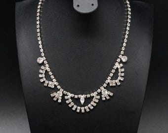 Vintage Strass Bib Halskette, silberfarbene Franse, Garne Schmuck, 15 Zoll