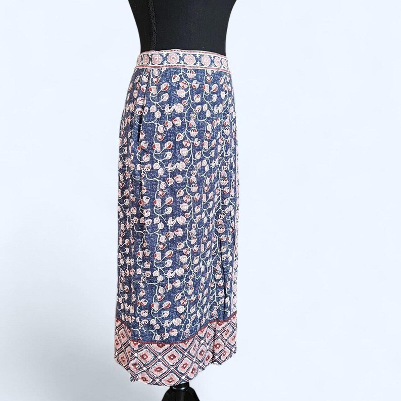 Falda midi estilo boho para festivales, estilo Y2K, de Urban Outfitters, talla mediana. imagen 4