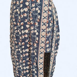Falda midi estilo boho para festivales, estilo Y2K, de Urban Outfitters, talla mediana. imagen 3