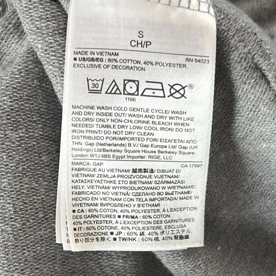 Vintage Y2K GAP Grey Hoodie New York London Tokyo Par… - Gem