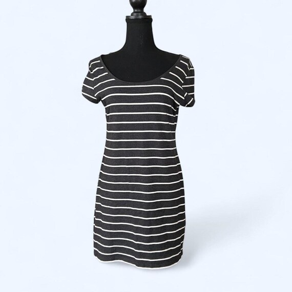 H&M, Vintage H&M grey and white stripped T-Shirt Dress Size Medium