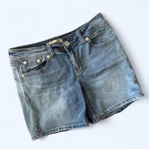 seven7 vintage y2k low rise denim shorts size 10 image 1