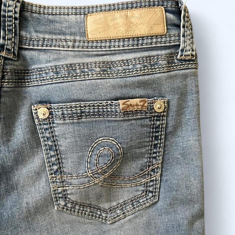 seven7 vintage y2k low rise denim shorts size 10 image 5