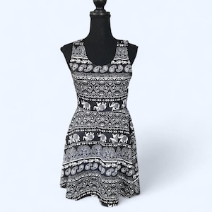 derek heart dress 2000s Paisley Cotton 17 / Waist Derek Heart Trendy Plus Embellished
