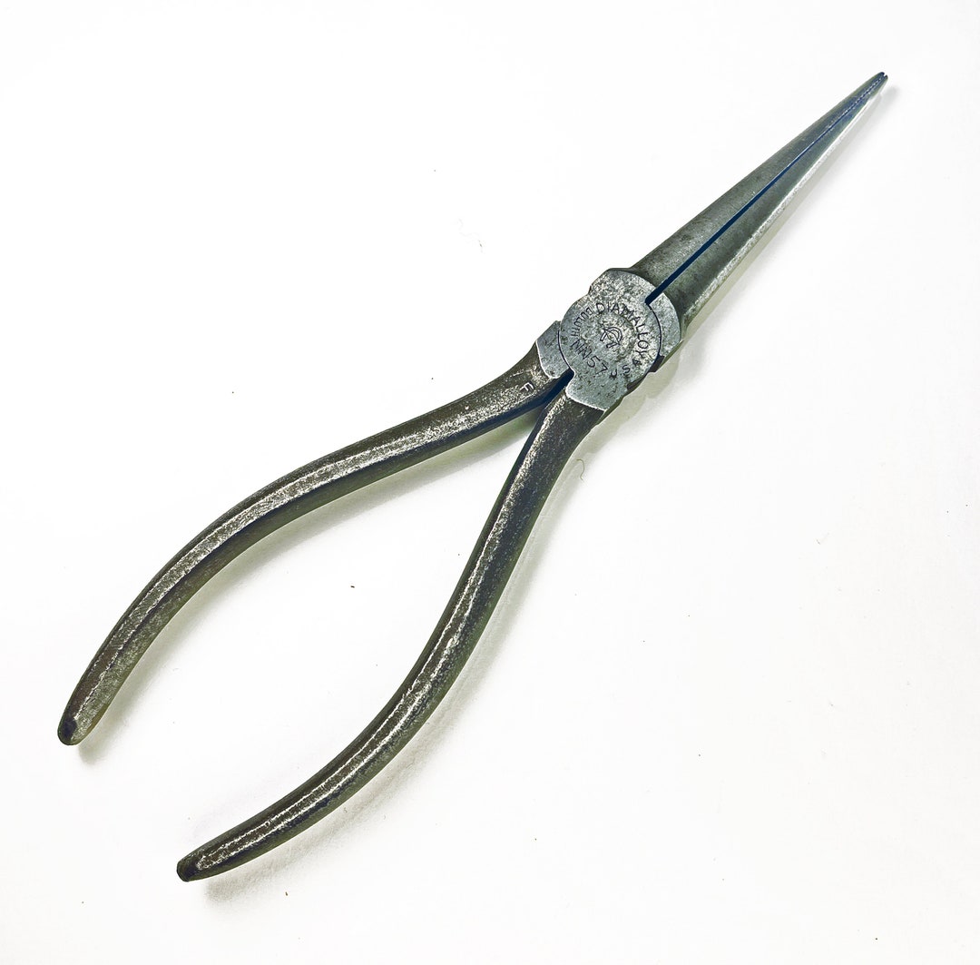 Antique Vintage 1930s-1940s DIAMALLOY NN57 Duluth MN, Usa,needle