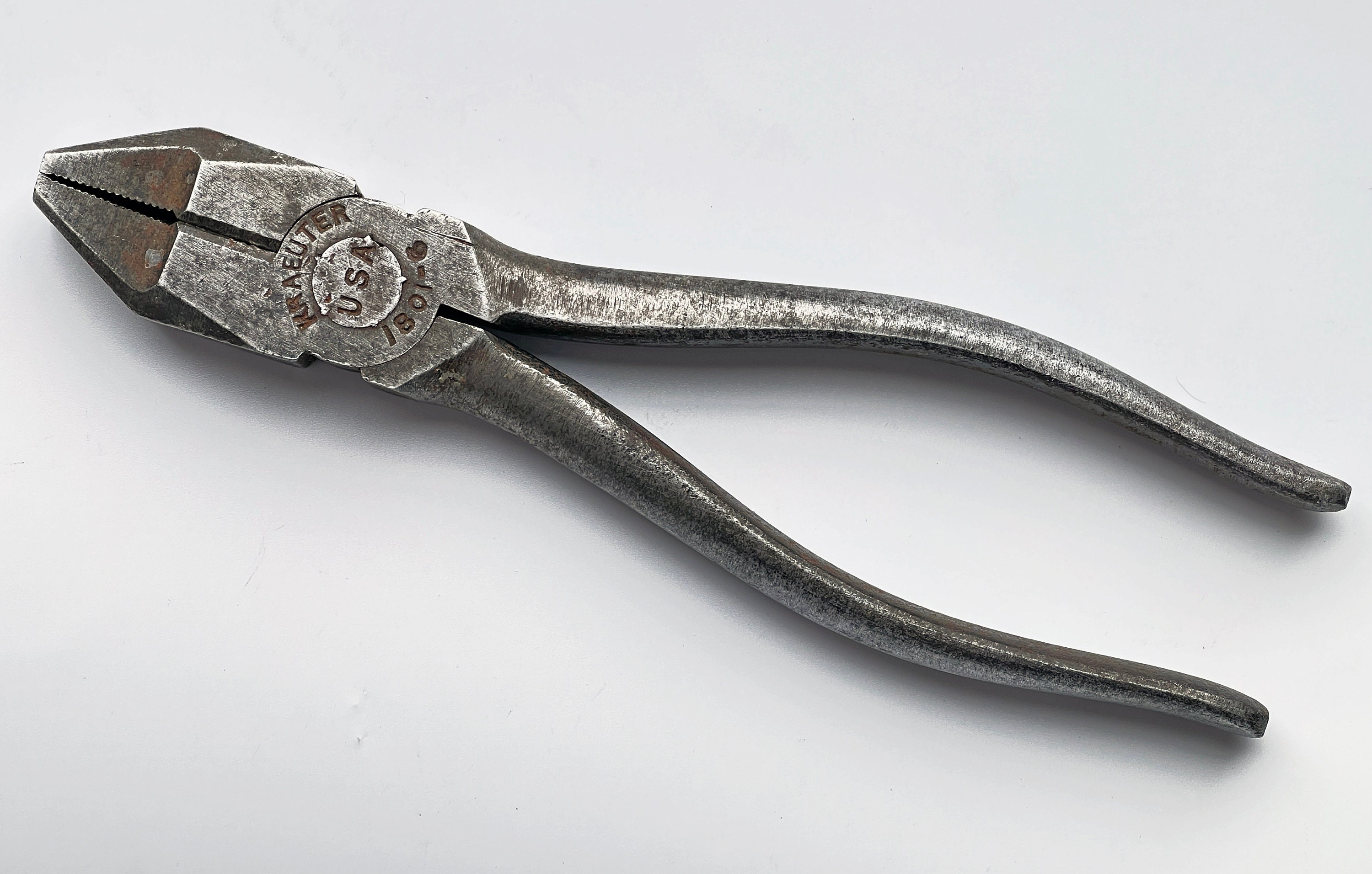 Vintage 1921 Legendary KRAEUTER 18016 Lineman and Auto 6 PLIERS . Made