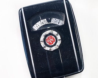 Vintage 1940s GE MASCOT PR-30 Exposure Meter. Needle reacted to light! Collectible Americana. Use or Display