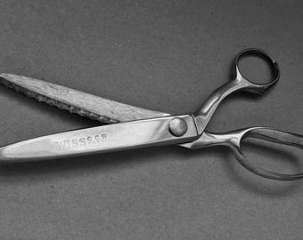 Vintage Made in USA by famous WISS Co. Model CC9, 9" Dressmaker Sewing Pinking Zigzag Sawtooth Blades Shears Scissors, Edge Prevent Fraying
