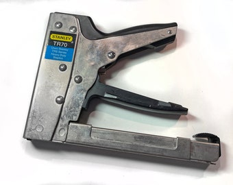 Drapery Stapler Rocama 16/34 Manual Stapler uses 5/16 Crown 23 ga