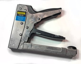 Vintage 1990s STANLEY TR70 Heavy Duties STAPLE Gun Tacker Made in USA !!!!!!! Use or Display