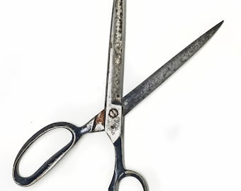 Vintage 1950s 4.5" Blades WISS & Sons Scissors, Made in USA, Newark, NJ,Tailor, Hobby,Decor,Collectible,Display