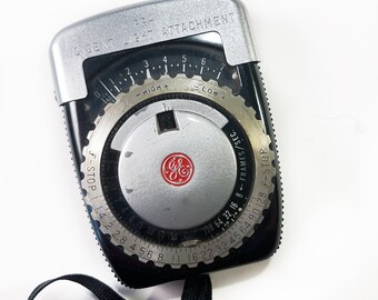 Vintage 1940s GE PR-1 Exposure Meter. Needle slightly reacted to light! Collectible Americana. Use or Display