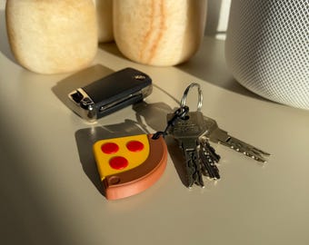 Llavero de porción de pizza: divertido accesorio de comida impreso en 3D | Regalo hecho a mano para amantes de la pizza, lindo llavero para ella o para él