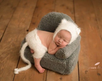 Knitted Newborn Cat Outfit: White Acrylic Bonnet & Tail Pants - Photo Prop