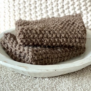 Chunky knitted Roving Yarn Mini blanket , Basket Filler , Thick Knitted Bump Blanket , Photography  Prop ,  Bulky Yarn Photo Prop