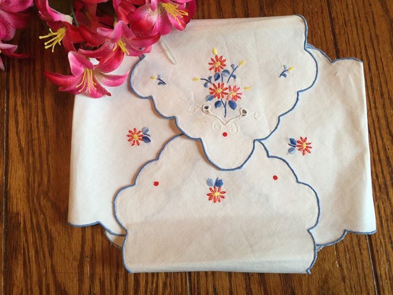 Biscuit Cover Floral Embroidered Basket Liner Bun Doily Etsy