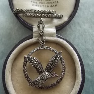 Silver Art Deco Flying Bird Marcasite Brooch Pin   STUNNING