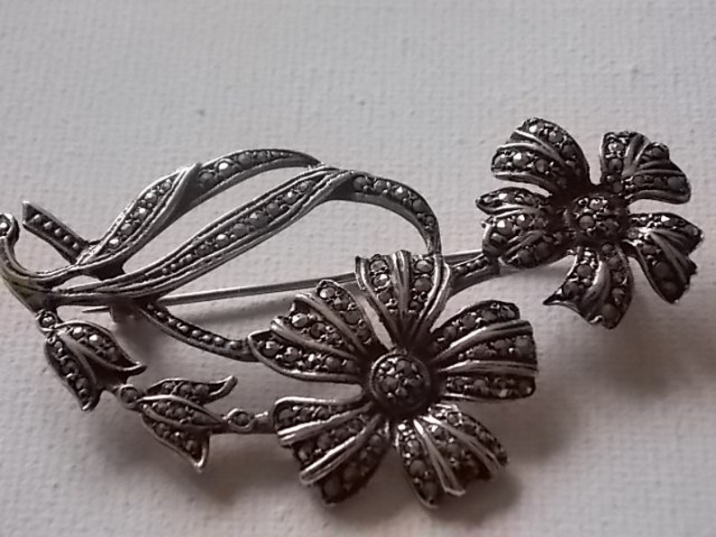 Silver Marcasite Flowers Brooch Pin Pretty and BIG image 4