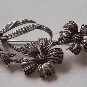 Silver Marcasite Flowers Brooch Pin Pretty and BIG image 2