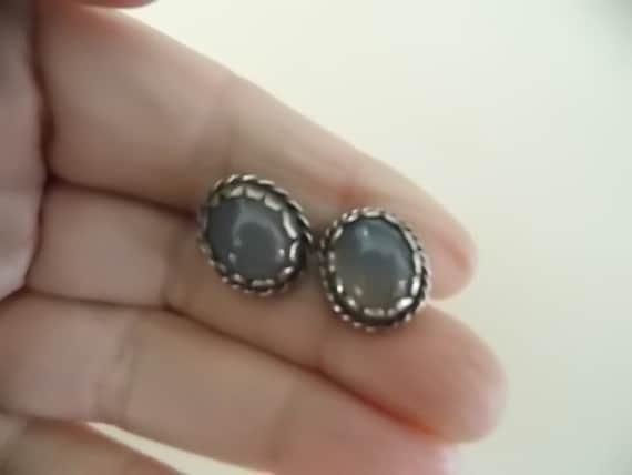 Vintage Silver Chalcedony Pierced  Earrings  Qual… - image 1