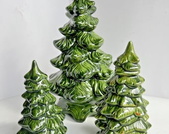 Vintage keramische kerstbomen set 3 groen druppelglazuur 12 in Atlantische mal