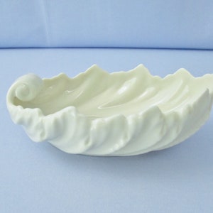 LENOX Leaf Shaped Ivory Candy Dish