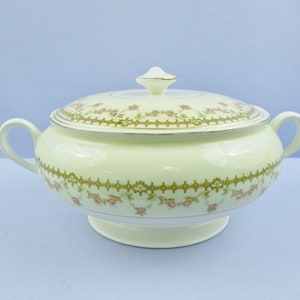 Steubenville Pottery Small Covered Casserole Ivory Pattern