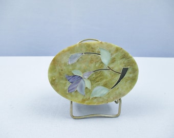 Handmade Soapstone Vanity Box: Mother of Pearl Floral Inlay