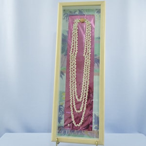 Vintage 1930&#39;s Hand Made Hawaiian Necklace Made of Kahelelani Turbinidae Kamoa Ke&#39;oke&#39;o Sea Shells