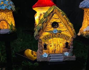 Solcellsdriven Resin Svamp Hus Trädgårdslampa Utomhus Fe Landskapslampa Innergård Yard Decor Vår Sommar Bröllop Påsk Gåva