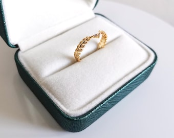 Minimalist style Single space ring box | Wedding ring box | Earrings box | Jewelry gift box | Classic white velvet interior