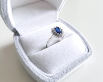 Premium Jewelry Packaging Box for Fine Jewelry Display | Light Cloudy Grey Velvet Single Slot Ring box | Wedding ring box | Jewelry box