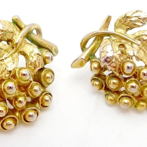 Vintage Gold Tone Grape Leaves Pierced Earrings 27024