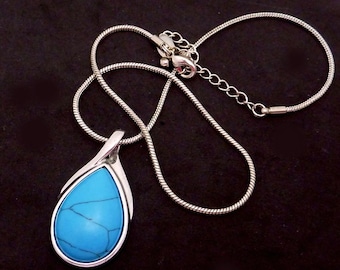 Vintage Lia Sophia Faux Turquoise Silver Tone Chain Necklace