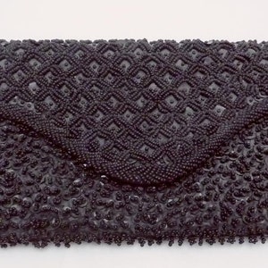 Vintage La Regale Hong Kong Beaded Sequin Black Silk Clutch Purse Handbag 26876