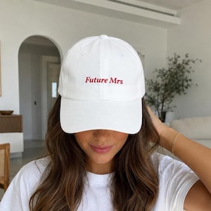 Future Mrs Hat • Personalized Embroidered Bride Cap • Bachelorette Gift • Honeymoon Hat