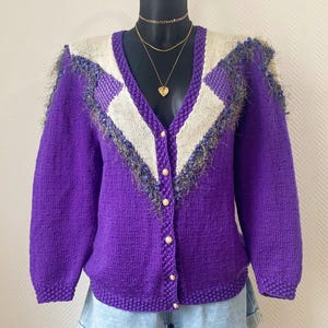 Vintage handmade purple cardigan 80s – deep violet knit with cream V, textured blue-silver threads and pearl buttons
