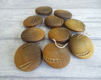 10 Large Plastic Buttons, Vintage Coat Buttons.