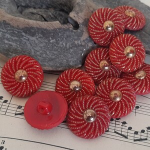 Vintage Swirl Buttons, Gold Red Glass, 2.5cm x 10