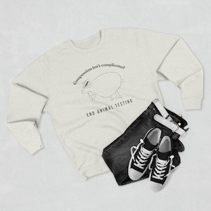 Mitgefühl ist nicht kompliziert Sweatshirt | Anti Tierversuche | Kinderzeichnung Häschen | Tierrechte Rundhalsausschnitt