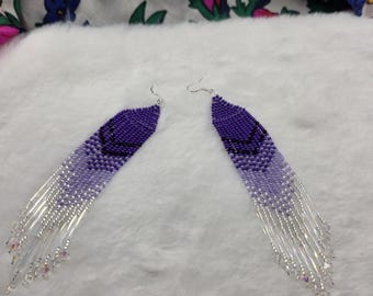 Pendientes con flecos morados degradados