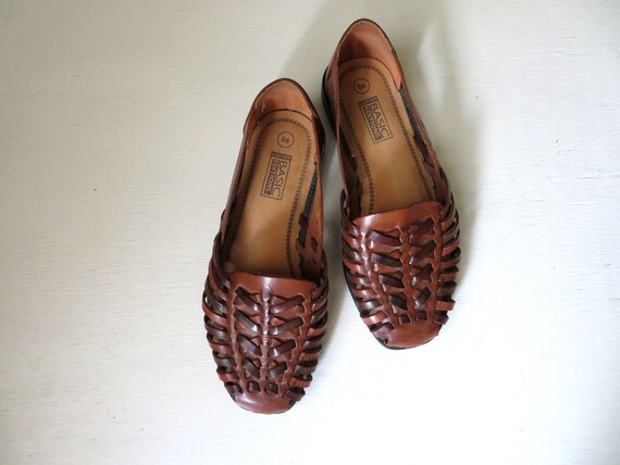 Huarache Sandals Brown Woven Leather Flats Fisherman Sandals Made in Brazil Vintage 90s Women 6 Wide READ FULL DESCRIPTION Etsy