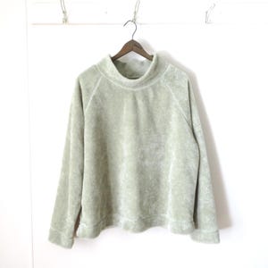 Jersey polar con cuello vuelto, estilo vintage Y2K, verde salvia pálido, 117 cm de busto.