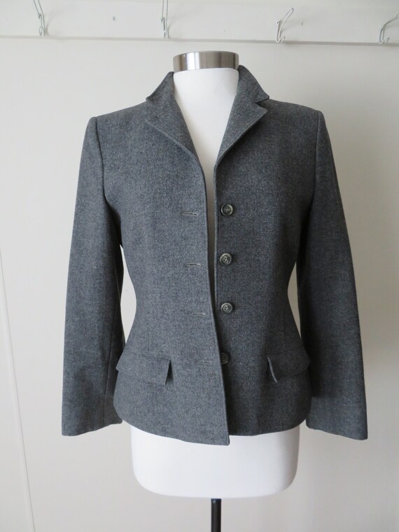 grey fitted jacket