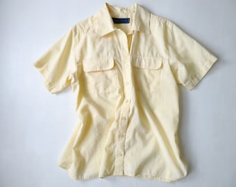 blouse linen and cotton yellow button front shirt with pockets, vintage 90s, women medium, Karen Scott